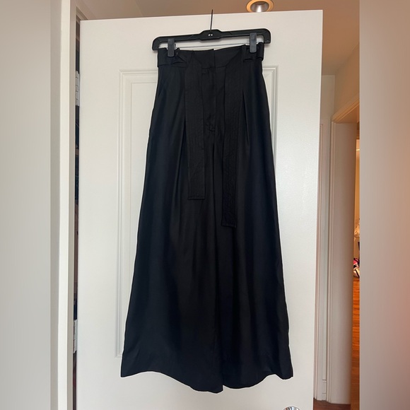 Zimmermann NWT Black Ninety-Six Tuck Crop Pant Brand Size 0/US Size 2/4 - Picture 1 of 6